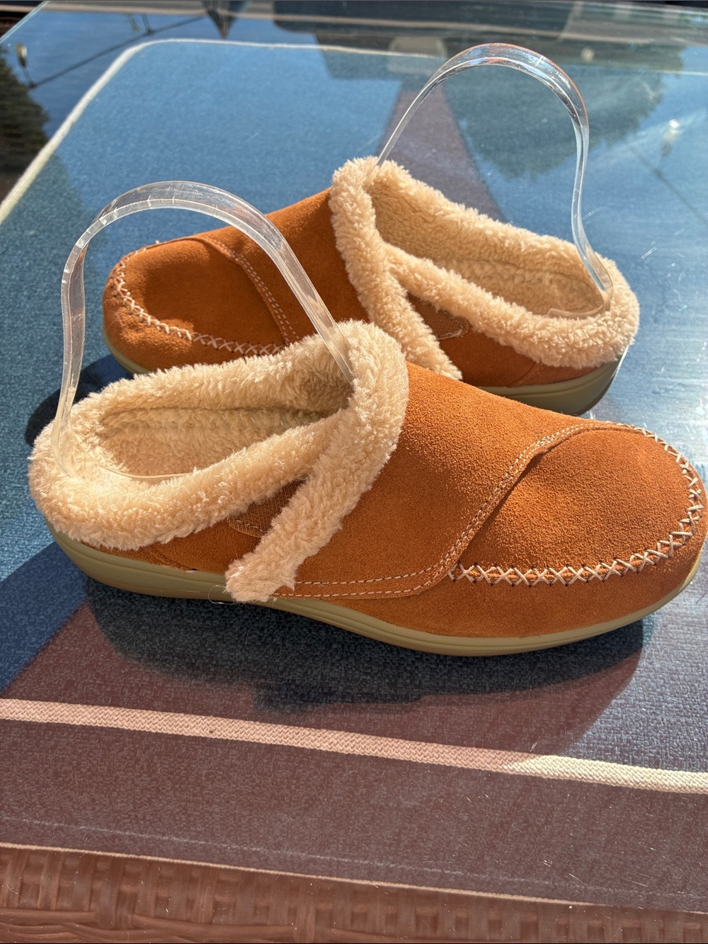 Cozy Shearling-Lined Suede Mules in Chestnut - Picture 3 of 8